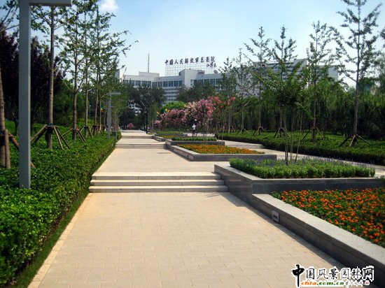 2008社會優(yōu)質(zhì)工程之五棵松文化體育中心外側(cè)代征地景觀