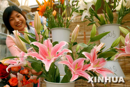 12��27�գ������S�_�^һλ���r�ڽ�B��ͬƷ�N���r�л���