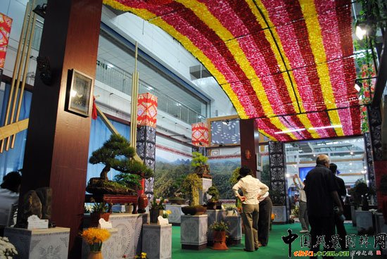 ���ߌû�����(hu��)(����)�҃�(n��i)չ--�F��չ�^(q��)