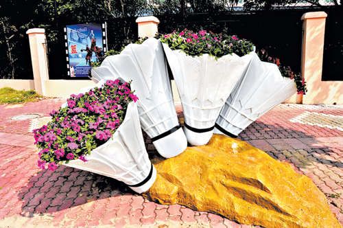 �V���חlӭ���\ʾ��·���� Ͷ�Y500�f(�D)