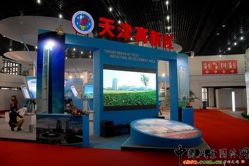 �����^(q��)