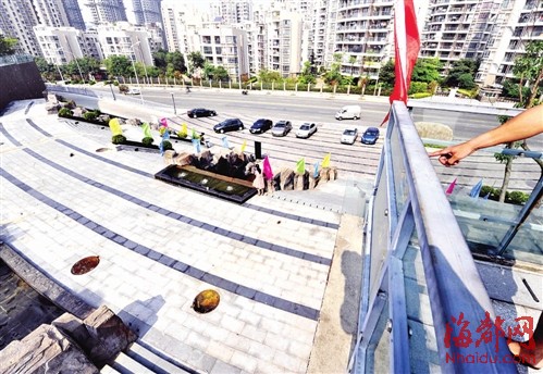 福州 金牛山公園 護欄玻璃 缺失 女童 跌落 高臺 中國風景園林網