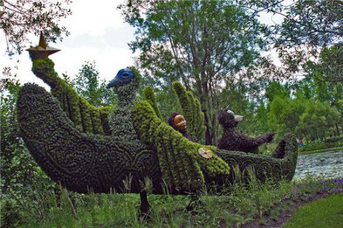 崇尚太陽，慶祝動物與人類共存。