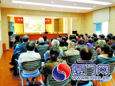 園藝顧問傳授養(yǎng)花技巧