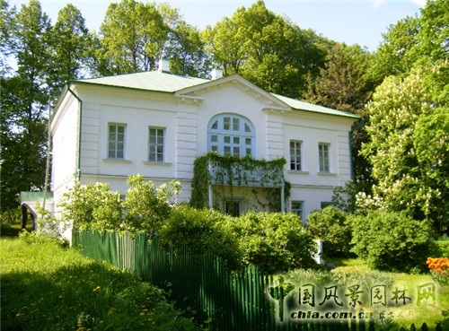 雅斯納亞?波良納