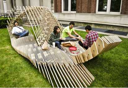 網絡空間不能完全脫離現實空間