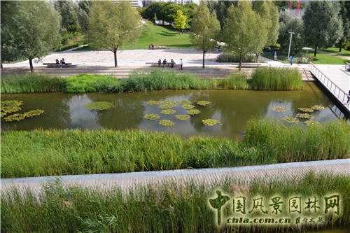 克里希?巴蒂尼奧勒公園