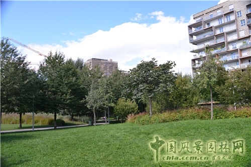 克里希?巴蒂尼奧勒公園