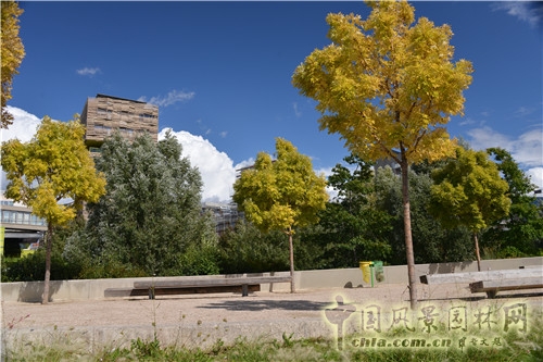 克里希?巴蒂尼奧勒公園