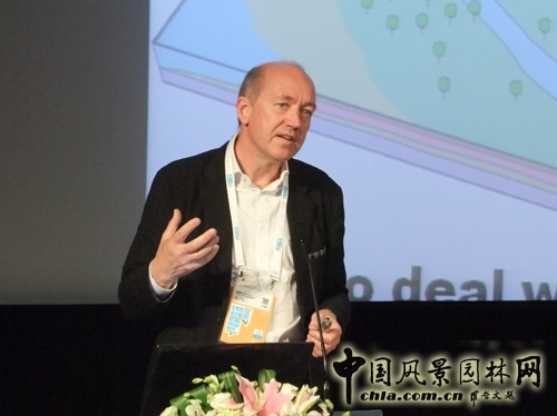 巴塞羅那市首席規劃師Vicente Guallart