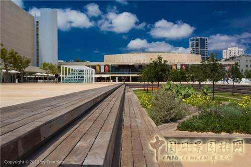 哈比瑪劇院廣場(chǎng)