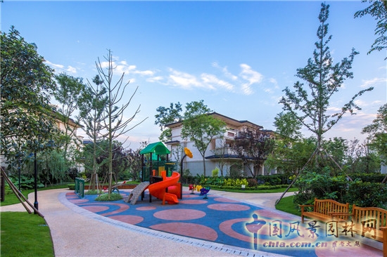 平和優(yōu)雅的人居美 藍調國際項目展示