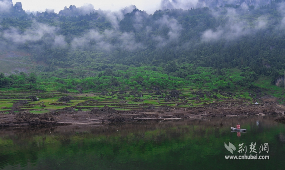 清江蝴蝶崖景區的“絕美畫卷”