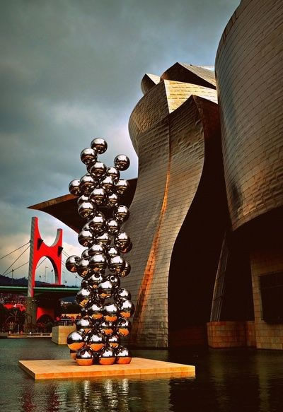 畫龍點(diǎn)睛的雕塑小品