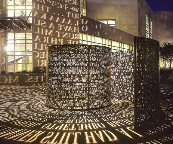 畫龍點(diǎn)睛的雕塑小品