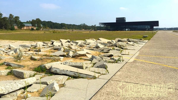 8月12日頭條：荷蘭蘇斯特貝赫軍事博物館項(xiàng)目賞析