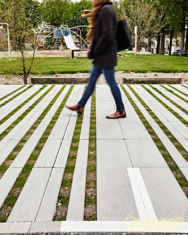 8月17號頭條:法國Guitrancourt小鎮中心廣場改造項目賞析