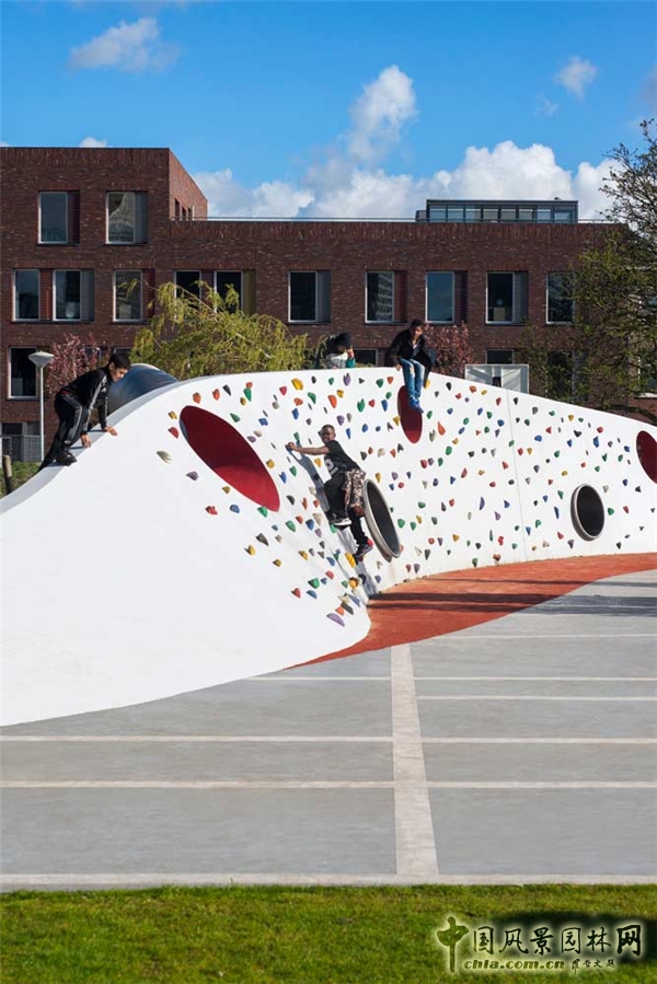 【9月22日頭條】荷蘭“荒野生存”兒童游樂場景觀設計