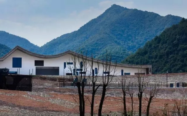 王澍「富春山居圖」誕生地造了一座美術館:富春山館