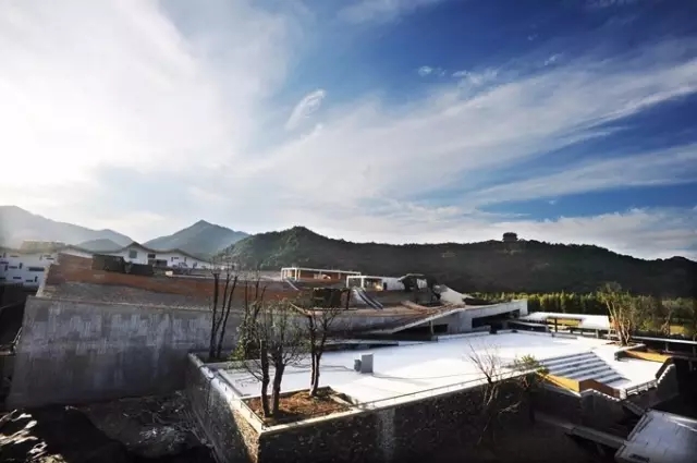 王澍「富春山居圖」誕生地造了一座美術館:富春山館