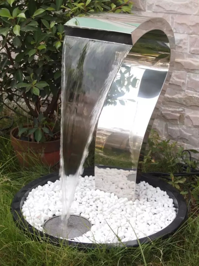 不銹鋼材料做景觀也高顏值