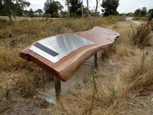 不銹鋼材料做景觀也高顏值