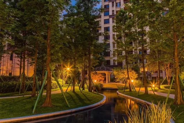 樸喬景觀:重慶龍湖·拉特芳斯項(xiàng)目
