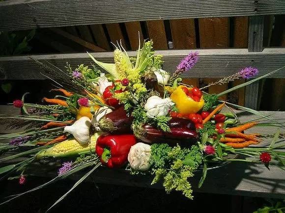 第四屆蔬果插花作品展18日在濱江森林公園開展