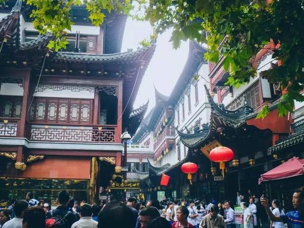 在江南古典園林豫園重拾上海的舊時(shí)光