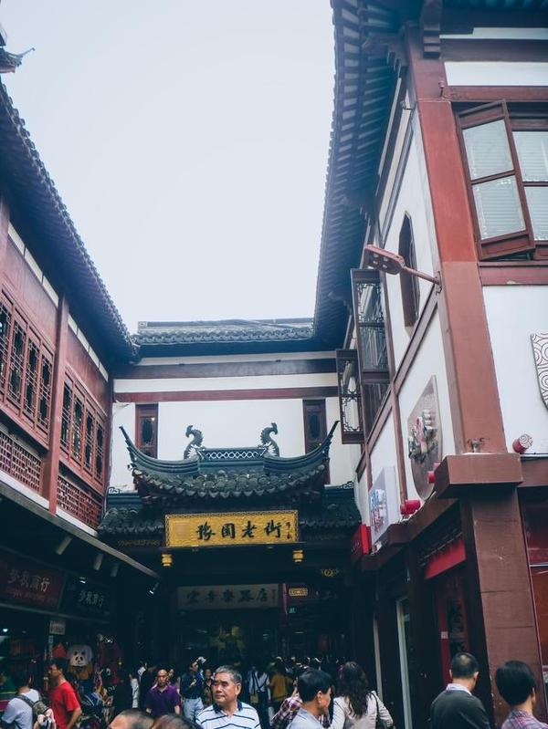 在江南古典園林豫園重拾上海的舊時(shí)光