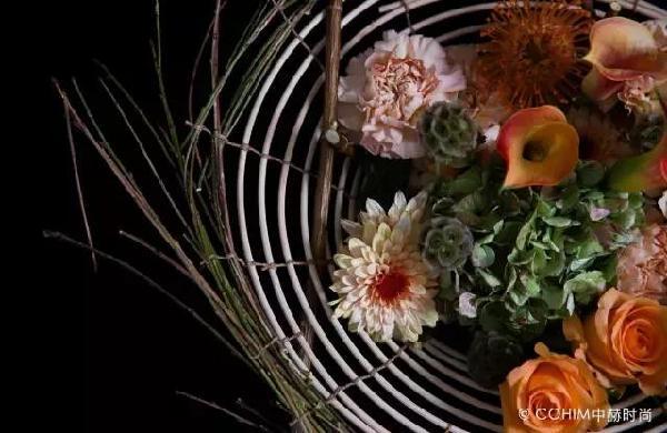 用低成本架構(gòu)出更具設(shè)計(jì)感的花藝形態(tài)