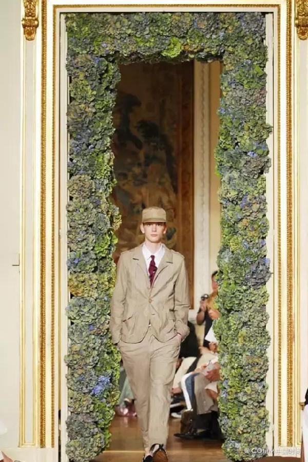 當時尚開始偏愛花藝……