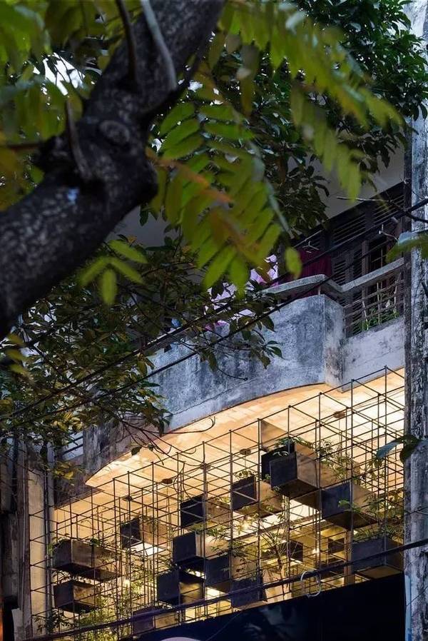 城市生態(tài)陽臺辦公空間設(shè)計