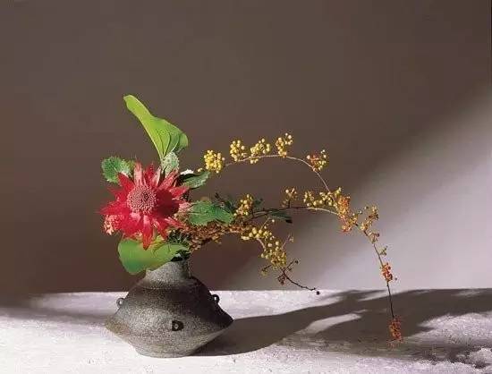 東方插花三大原則，構(gòu)圖表現(xiàn)形式和十三要訣