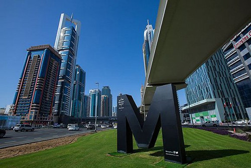 迪拜推出城市字體 把它們變成一道城市風(fēng)景