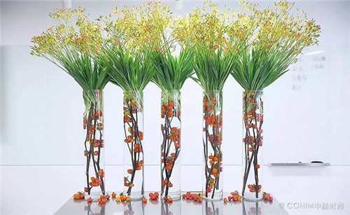 幾種經典歐式長餐桌上的宴會花藝