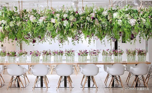 幾種經典歐式長餐桌上的宴會花藝