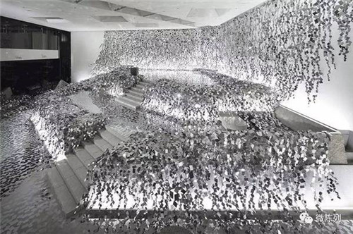 設計師用棱鏡打造出“萬花筒中的常春藤”