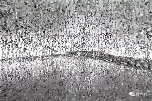 設計師用棱鏡打造出“萬花筒中的常春藤”