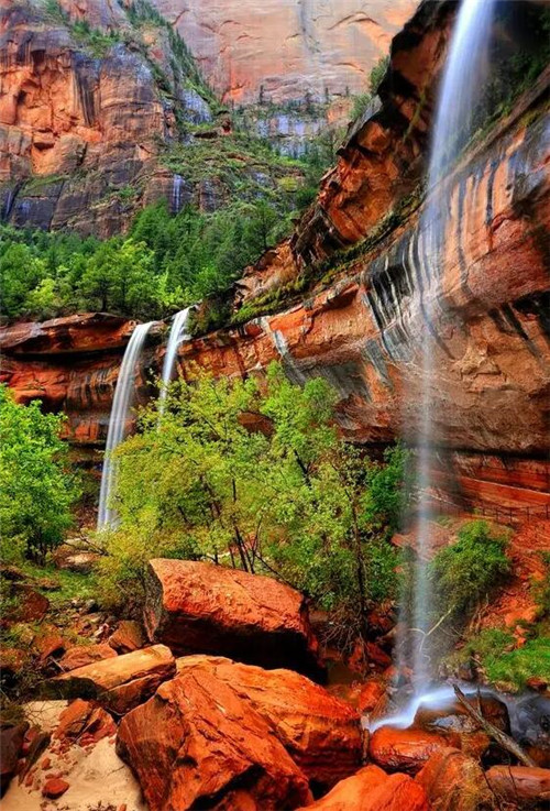 美國(guó)錫安國(guó)家公園一步一景,美不勝收