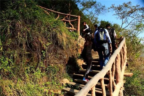 景區棧道多如牛毛，吸引游客才是王道