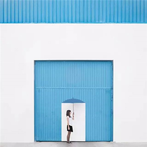 西班牙小情侶把全球景點(diǎn)玩出小情調(diào)