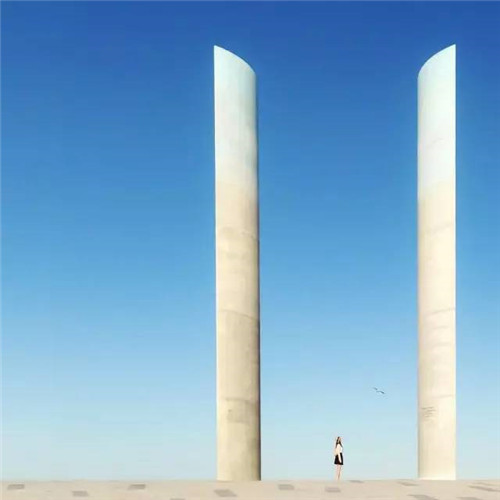 西班牙小情侶把全球景點(diǎn)玩出小情調(diào)