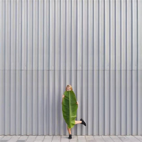 西班牙小情侶把全球景點(diǎn)玩出小情調(diào)