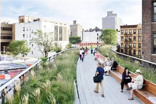 書墻：在城市圍墻中植入閱讀空間 