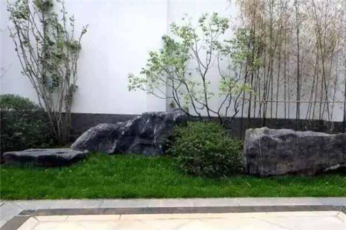 自然園林中的景觀置石