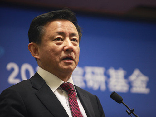 樊綱：當務之急是發展大城市