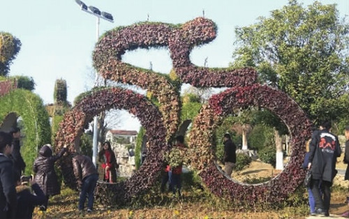 農林廢料為原料 壘土技術造立體生態綠化墻