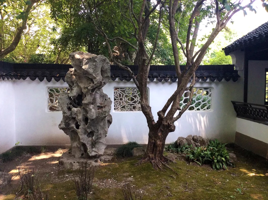 瞻園的驕傲與放縱——新瞻園的放縱