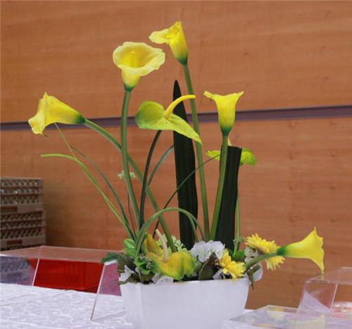 學會這5種插花技巧，讓你的居室賞心悅目